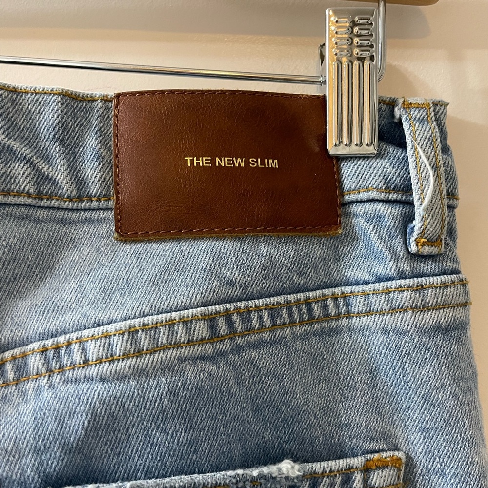 Zara mid rise light wash slim straight jeans sz6